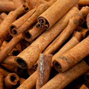 Cinnamon sticks (cortex cinnamomum)